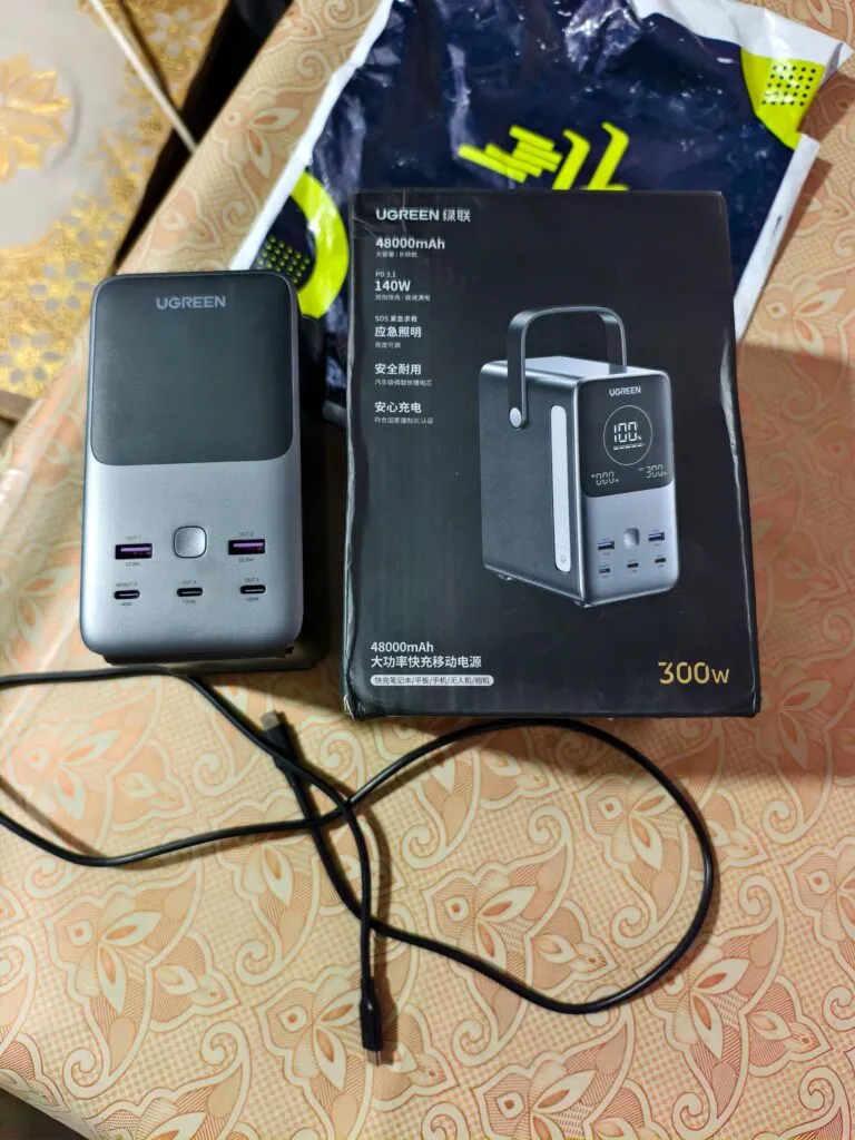 UGREEN Portable Charger 48000mAh 300W Power Bank 5 Ports - Image 3